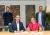 Ondertekening donatie Sjoerd Daniels Foundation